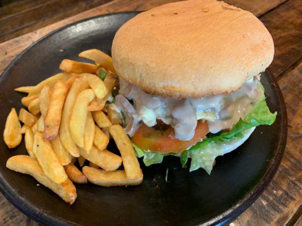 Mushroom Burger + Papas Fritas