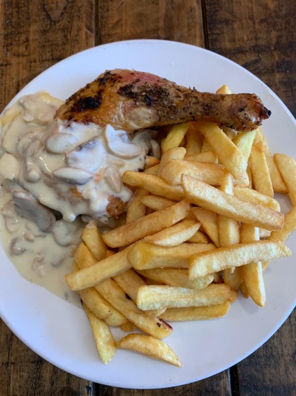 Pollo Salsa Champiñón